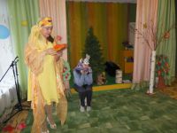 Сценарий развлечения для детей второй младшей и средней групп  «Приключение в осеннем лесу»